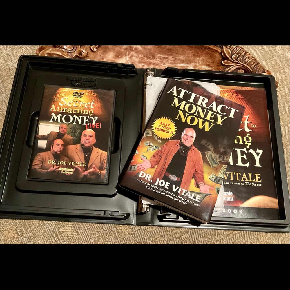 The SECRET to ATTRACTING MONEYFull set & ATTRACT MONEY NOW BookBy Dr.Joe Vitale